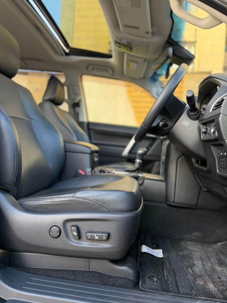 
								Toyota landcruiser TXL full									