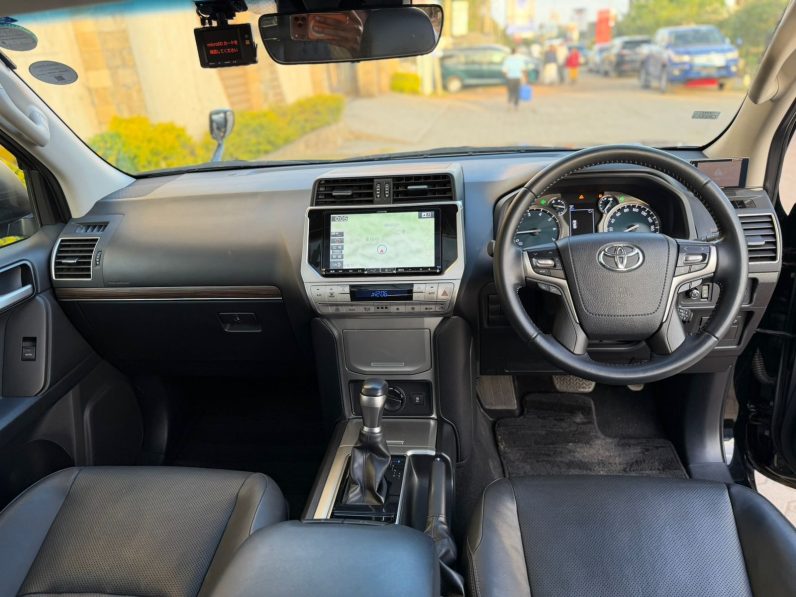 
								Toyota landcruiser TXL full									