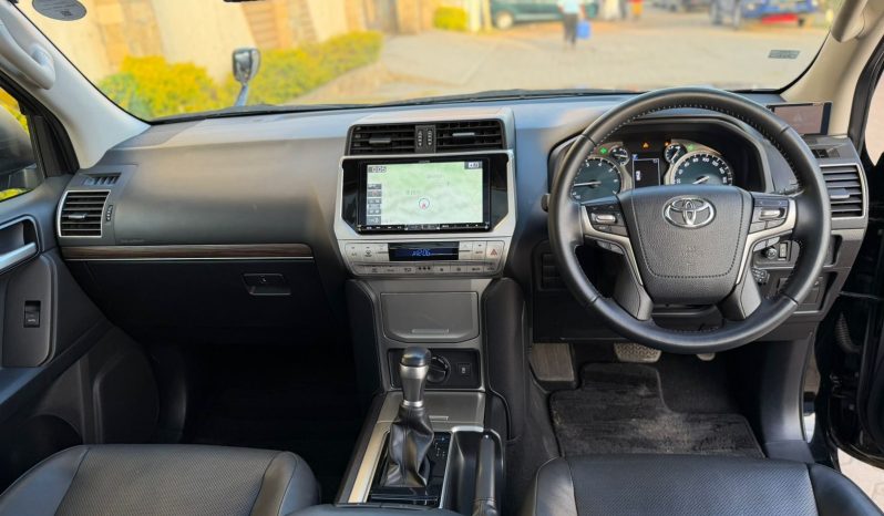 
								Toyota landcruiser TXL full									