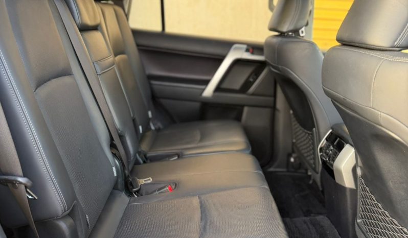 
								Toyota landcruiser TXL full									