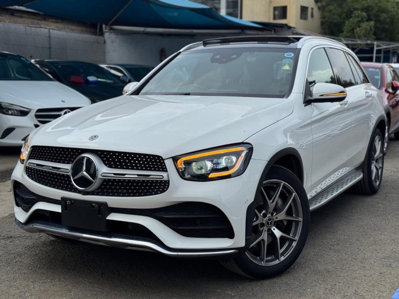 
								Mercedes Benz GLC 300 full									