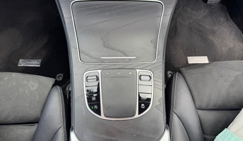 
								Mercedes Benz GLC 300 full									