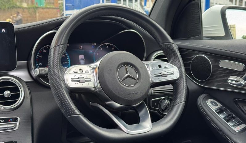 
								Mercedes Benz GLC 300 full									