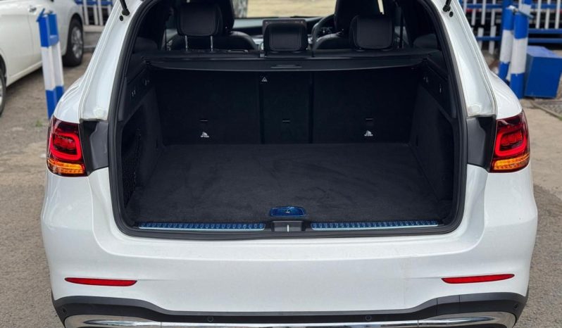 
								Mercedes Benz GLC 300 full									