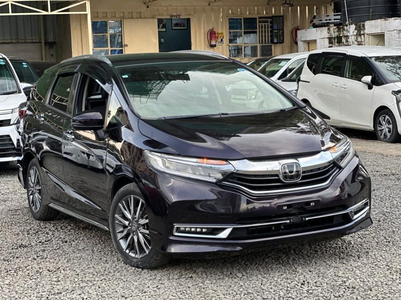 
								Honda Fit Shuttle full									