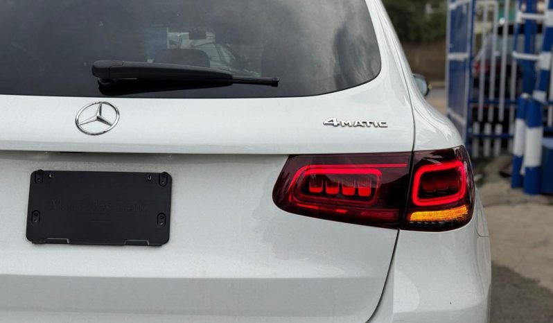 
								Mercedes Benz GLC 300 full									