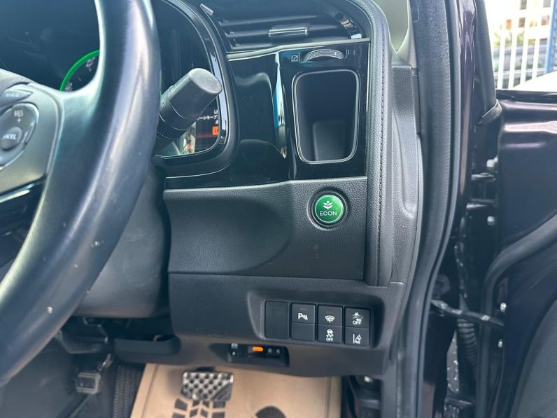 
								Honda Fit Shuttle full									