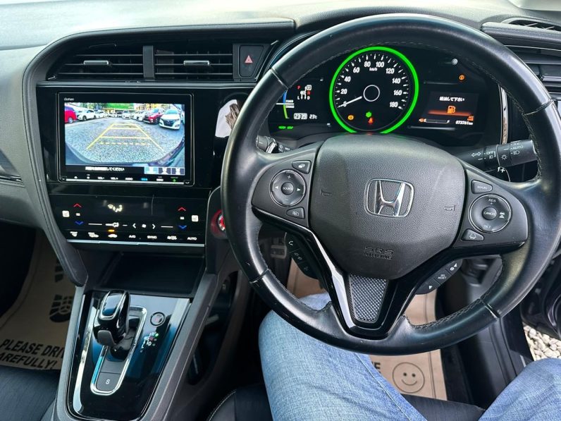 
								Honda Fit Shuttle full									