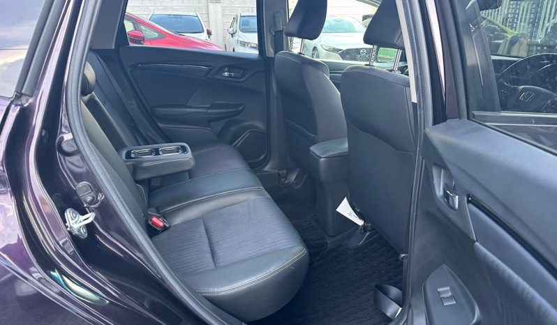 
								Honda Fit Shuttle full									