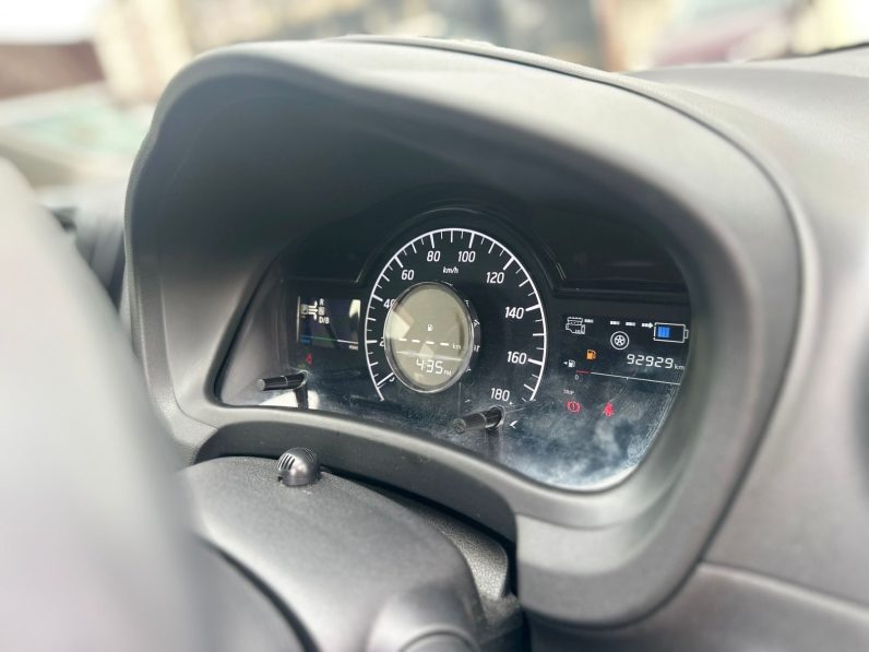 
								Nissan Note E-power full									