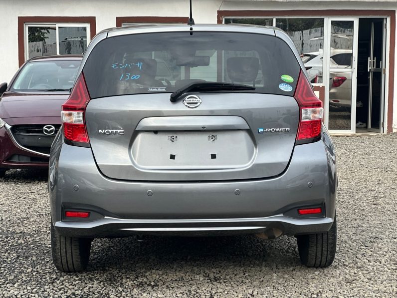 
								Nissan Note E-power full									