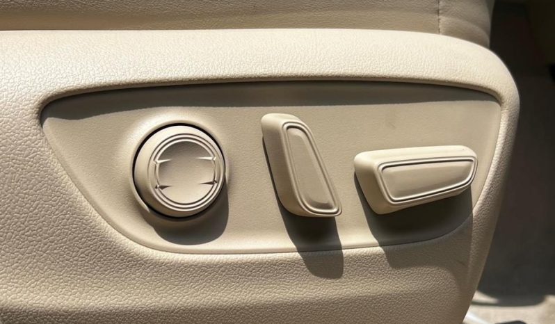 
								Toyota LandCruiser Prado 300Series (ZX) full									