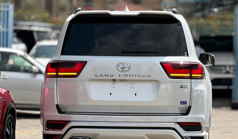 
								Toyota LandCruiser Prado 300Series (ZX) full									