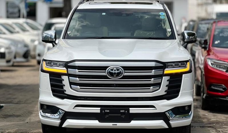 
								Toyota LandCruiser Prado 300Series (ZX) full									