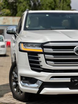 Toyota LandCruiser Prado 300Series (ZX)