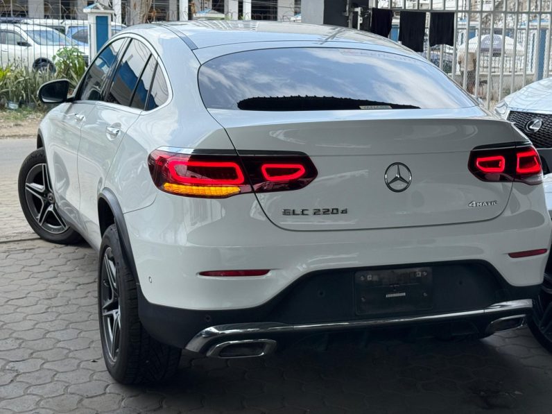 
								Mercedes Benz GLC 220D Coupe full									