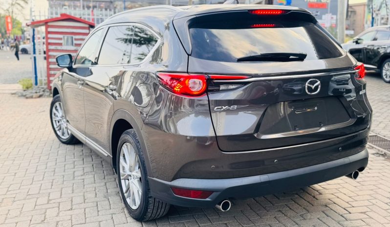 
								Mazda CX-8 full									