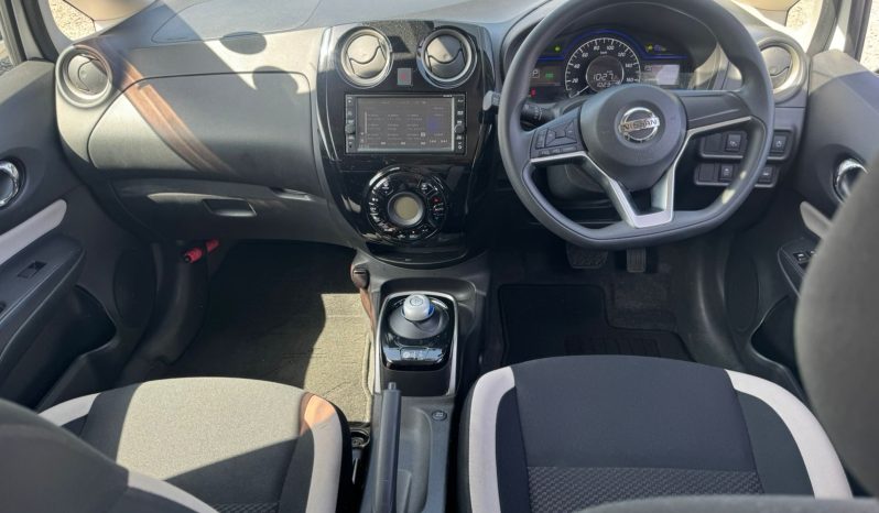 
								Nissan Note E-Power full									