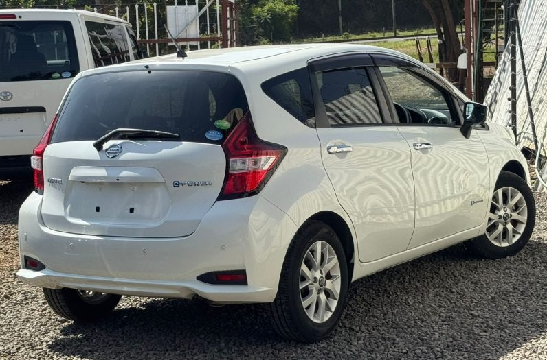 
								Nissan Note E-Power full									