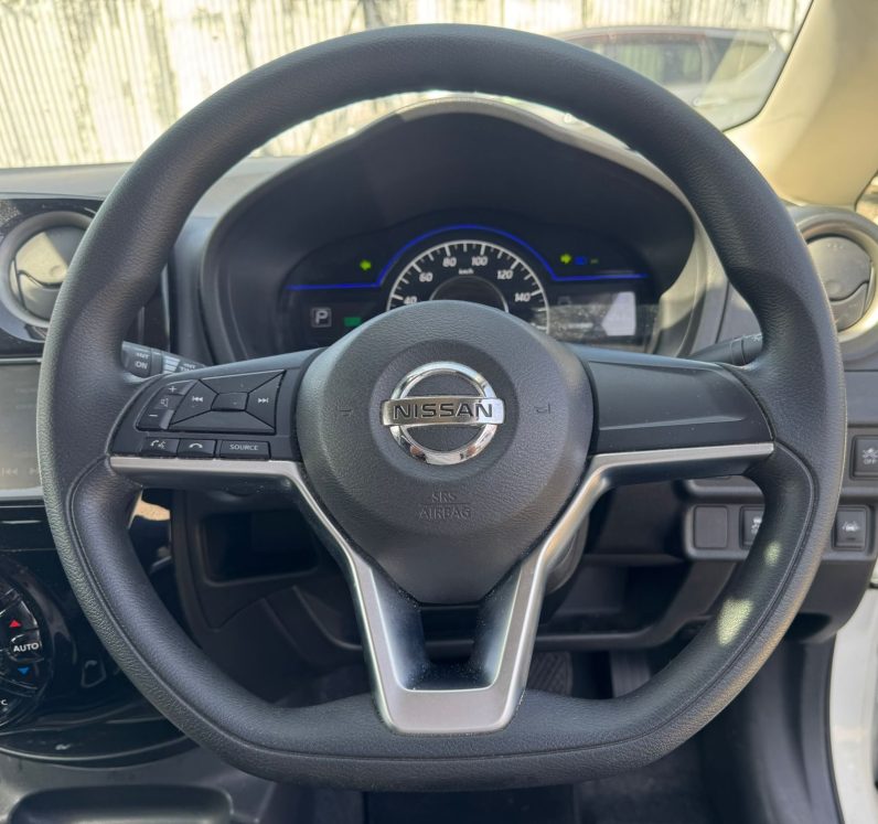 
								Nissan Note E-Power full									