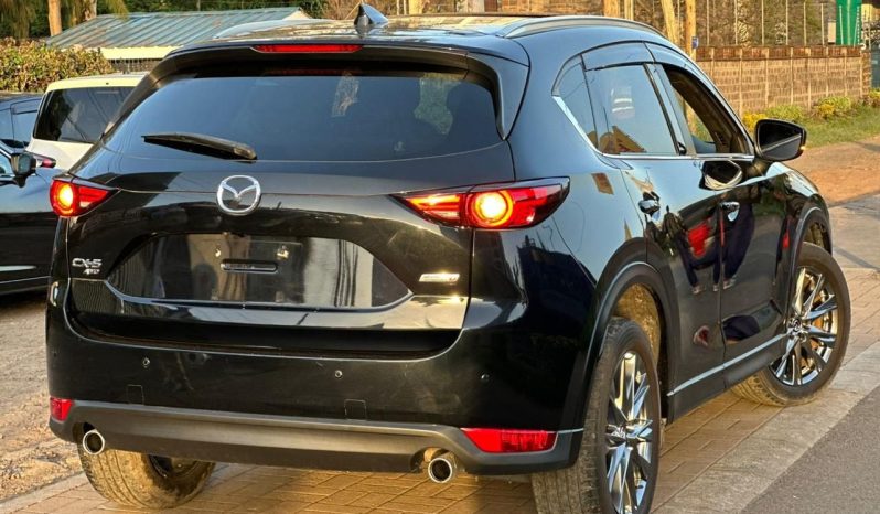
								Mazda CX-5 full									
