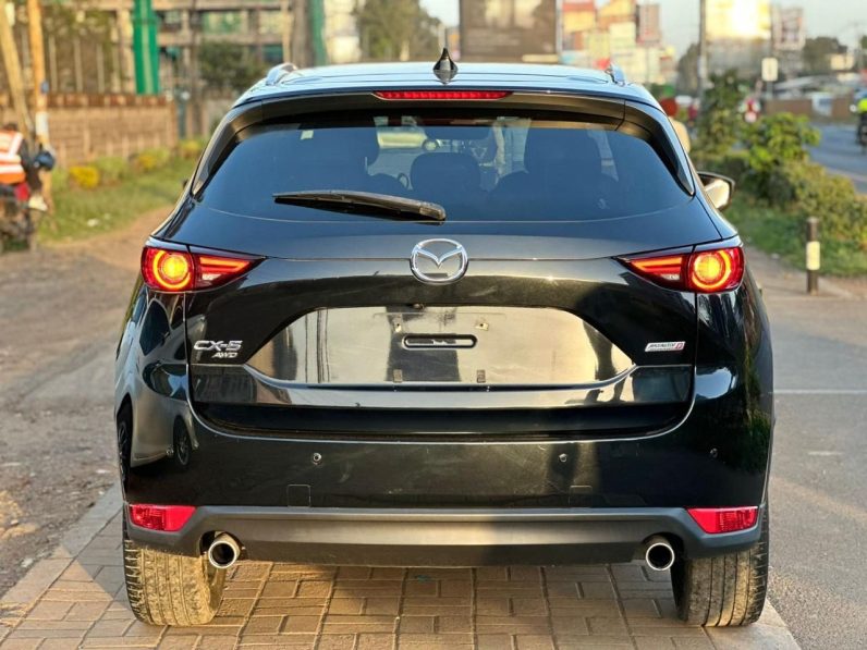 
								Mazda CX-5 full									