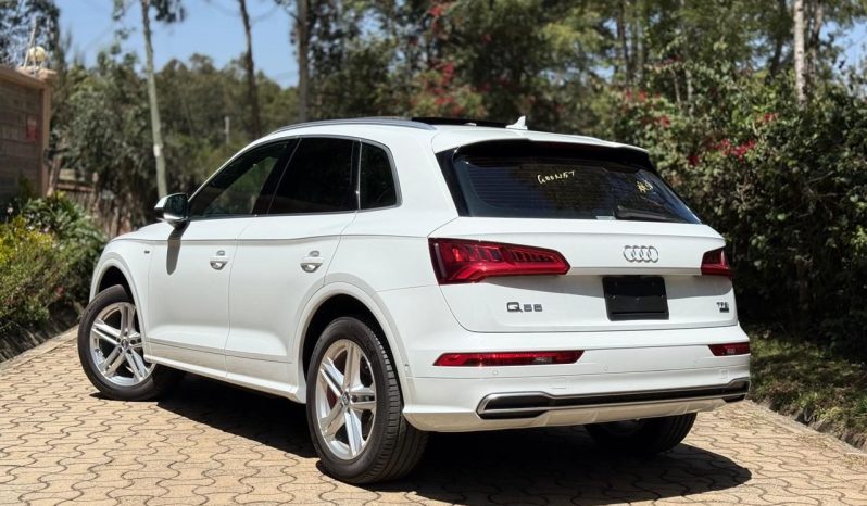 
								Audi Q5 full									