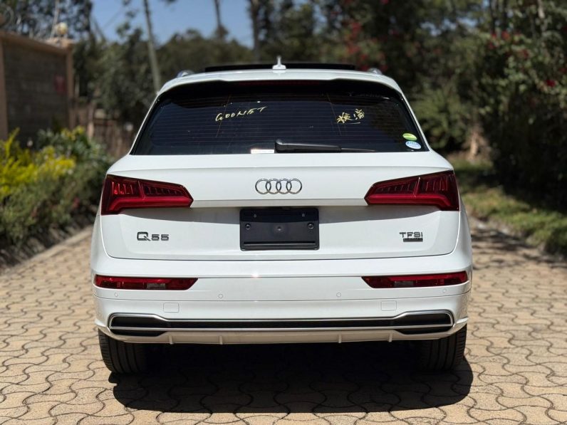 
								Audi Q5 full									