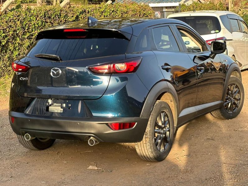 
								Mazda CX-3 full									