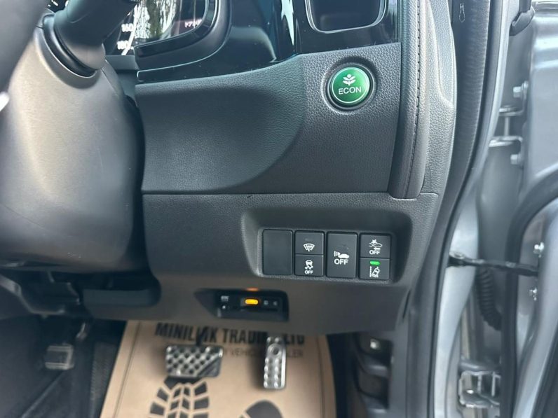 
								Honda Fit Shuttle full									