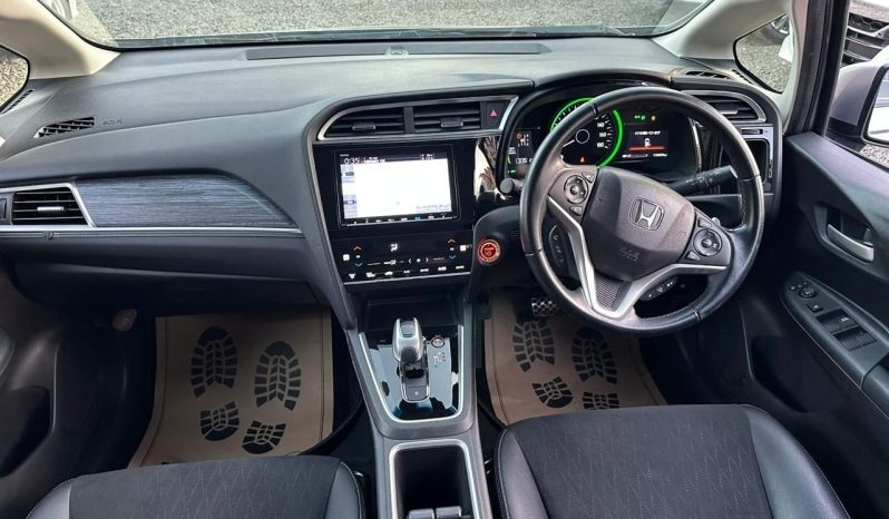 
								Honda Fit Shuttle full									