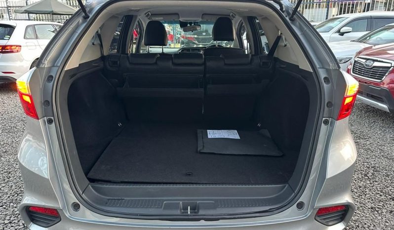 
								Honda Fit Shuttle full									