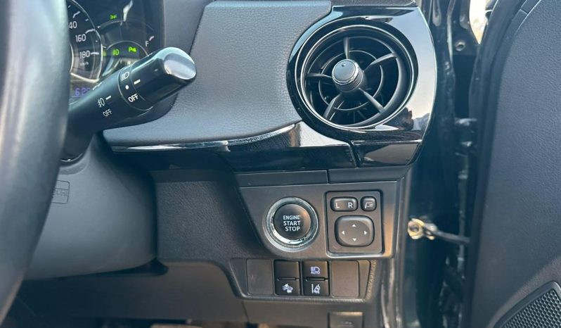 
								Honda Fit Shuttle full									