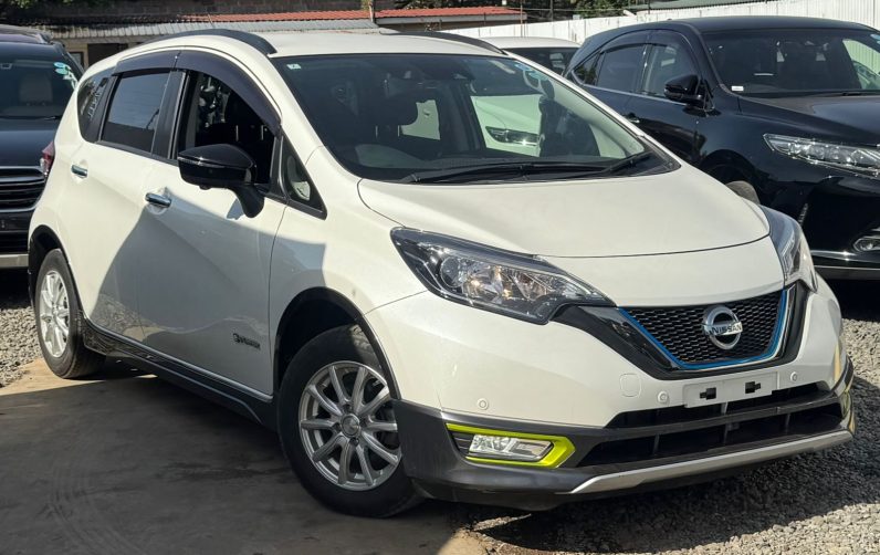 
								Nissan Note E-Power Autech full									