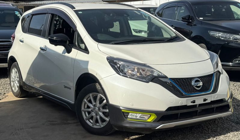 
								Nissan Note E-Power Autech full									