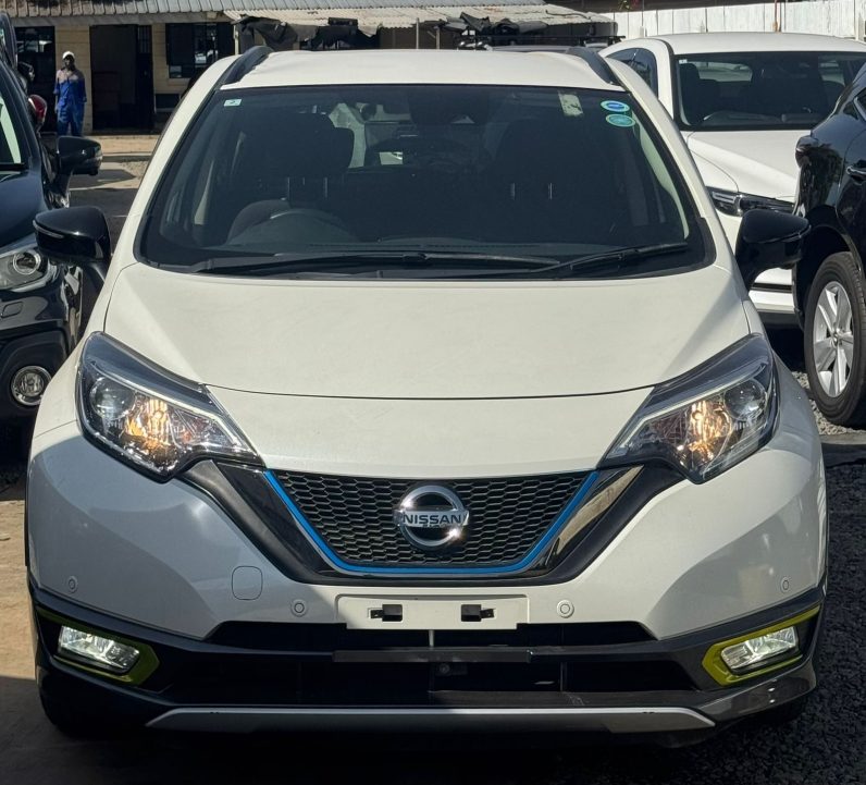 
								Nissan Note E-Power Autech full									