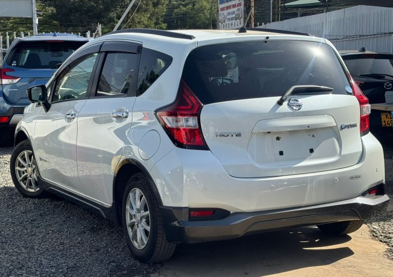 
								Nissan Note E-Power Autech full									