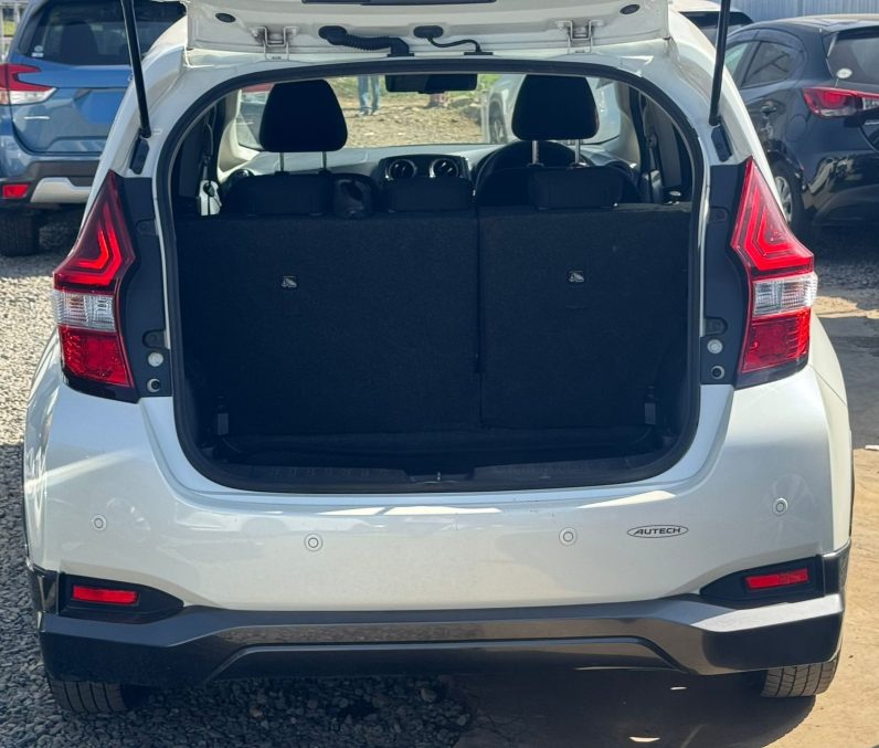 
								Nissan Note E-Power Autech full									