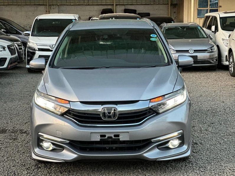 
								Honda Fit Shuttle full									