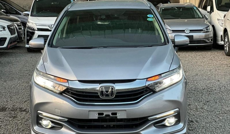 
								Honda Fit Shuttle full									