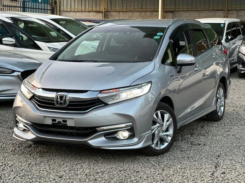 
								Honda Fit Shuttle full									