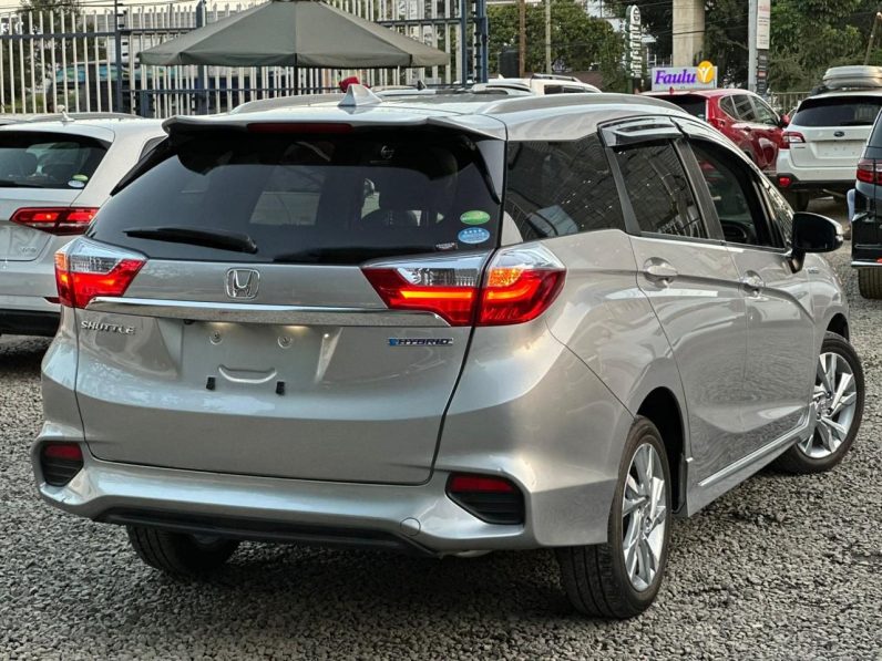 
								Honda Fit Shuttle full									