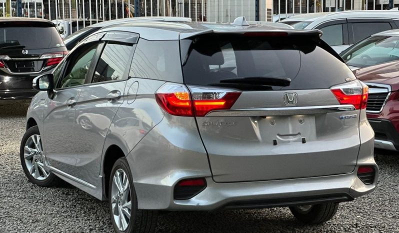 
								Honda Fit Shuttle full									