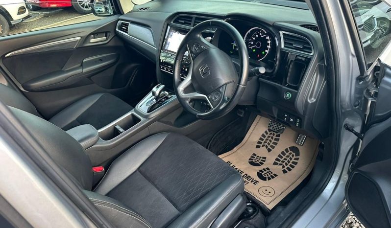 
								Honda Fit Shuttle full									