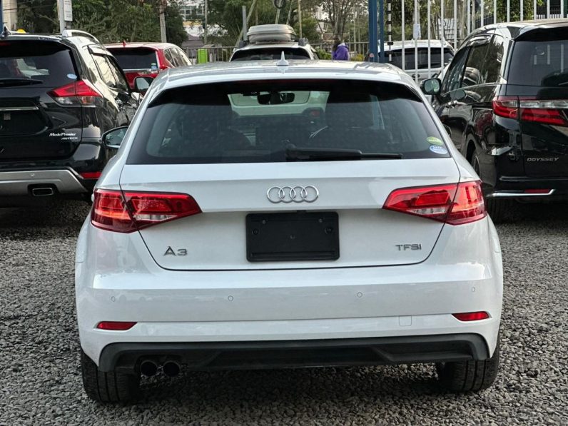 
								Audi A3 S-line full									