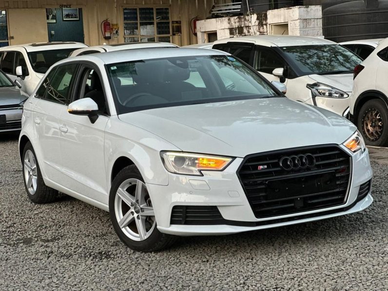 
								Audi A3 S-line full									