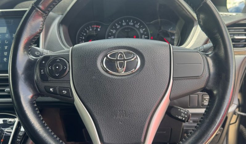 
								Toyota Voxy full									