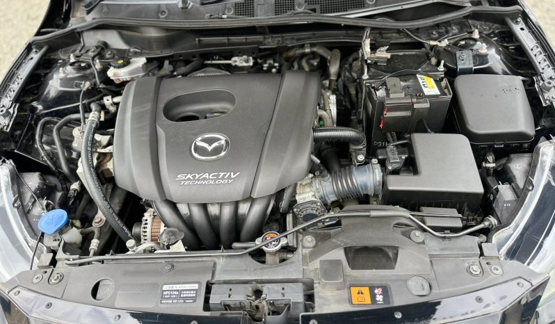 
								Mazda Demio full									