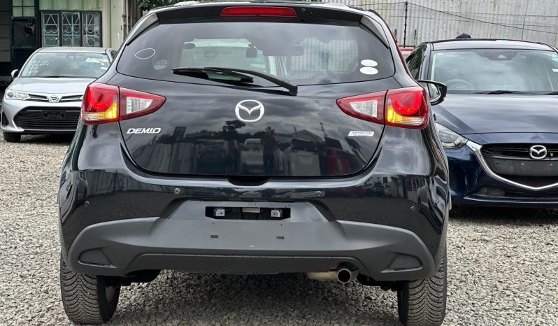 
								Mazda Demio full									