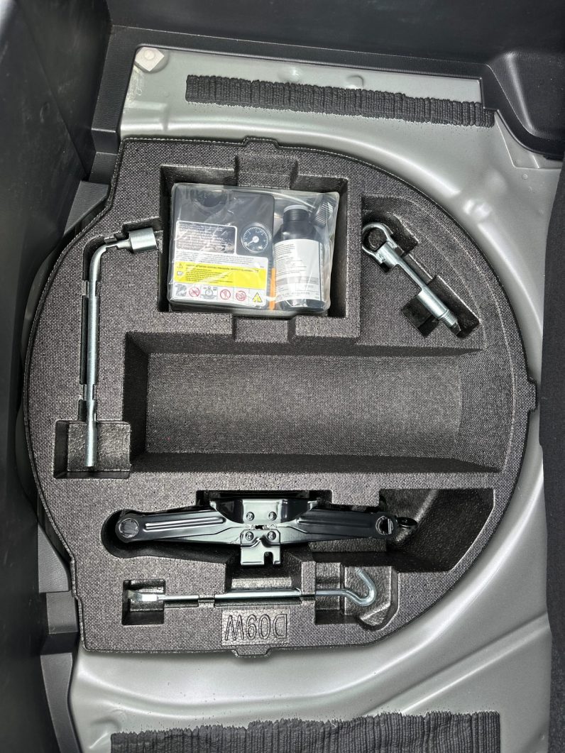 
								Mazda Demio full									